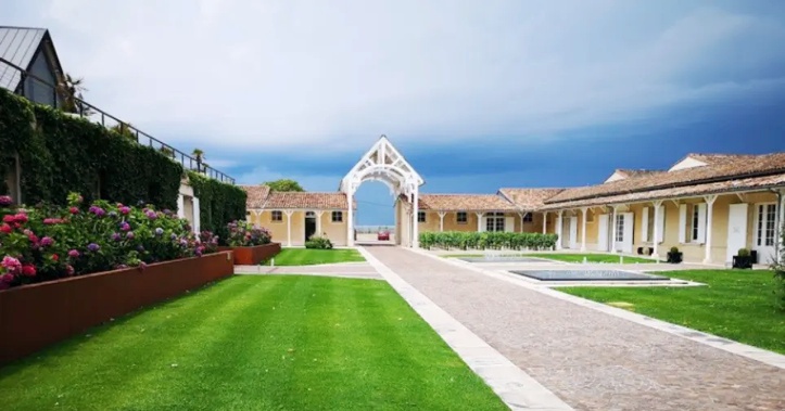 LEOVILLE POYFERRE chateau